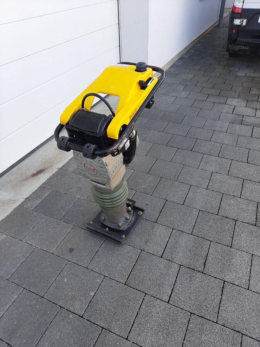 Wacker Neuson Tutte le macchine: Grabenstampfer Rammer Wacker Neuson – Usato da Rain venduto da Kleinmoto 1