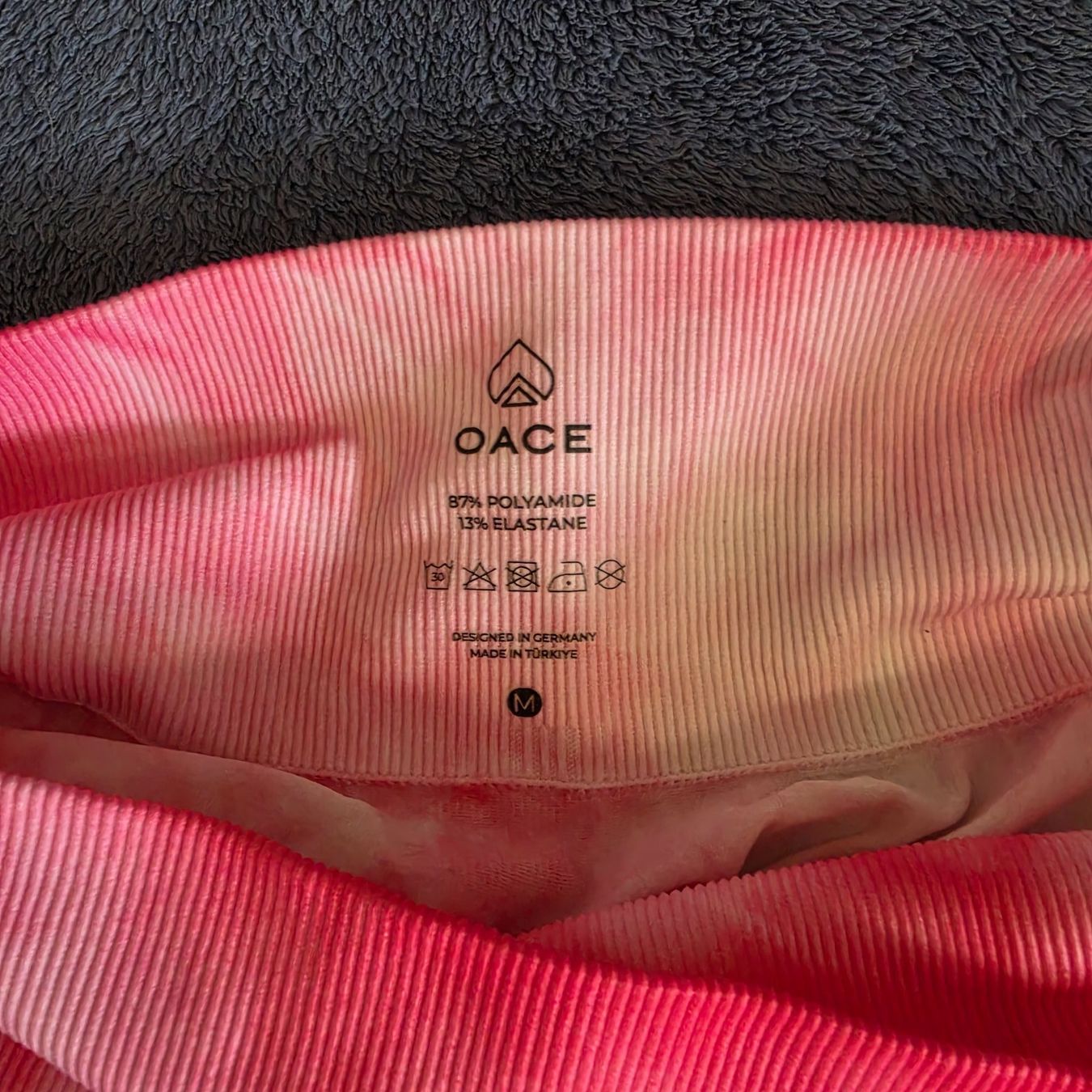Oace Leggings: Oace Leggings "Live Batik" Gr. M – Nuovo (secondo la descrizione) da Fehraltorf venduto da shiilaa.hoot 2