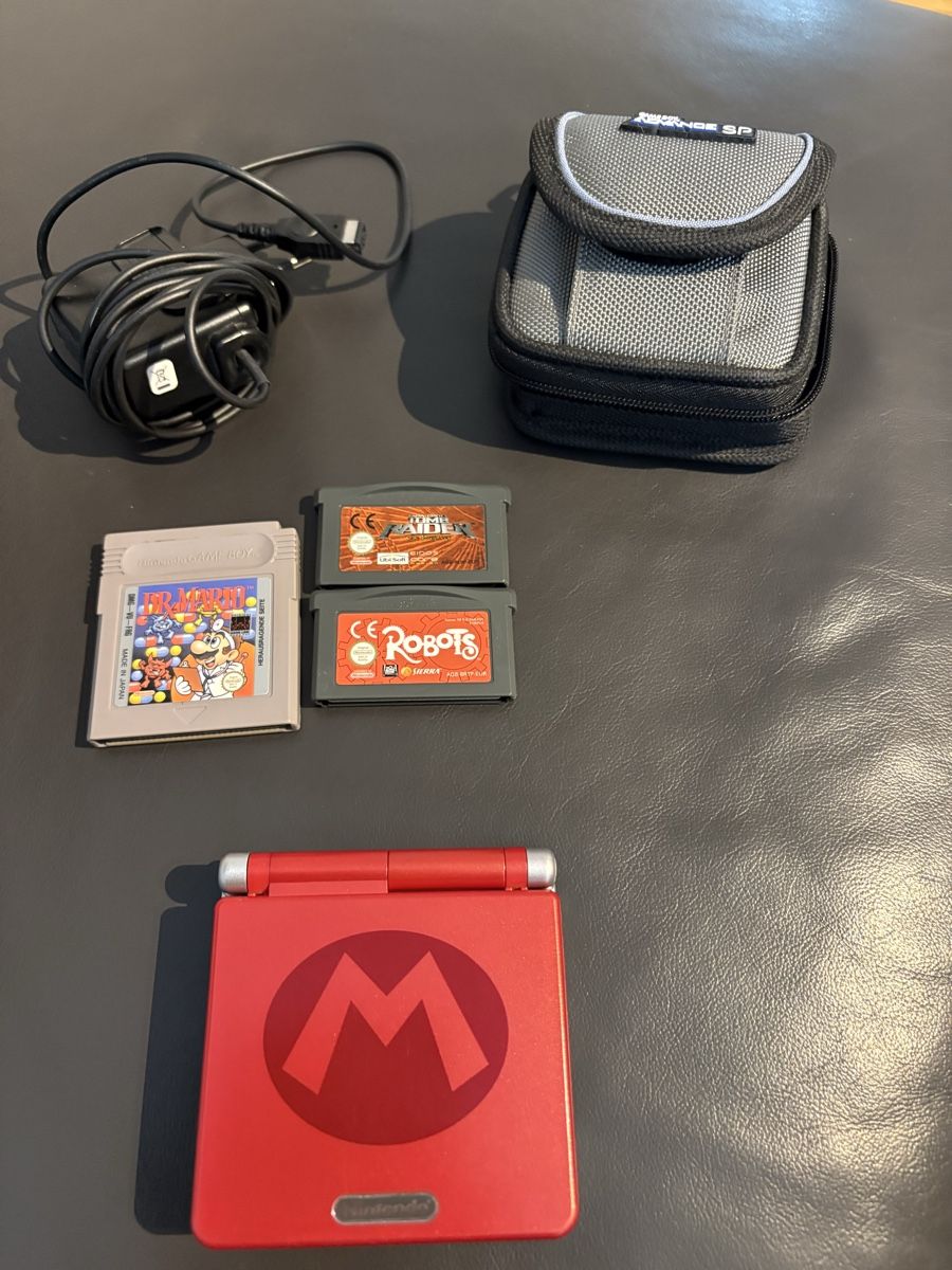 Nintendo Konsolen: Gameboy Advance SP + Mario Edition Nintendo Original – Gebraucht aus Zuerich von