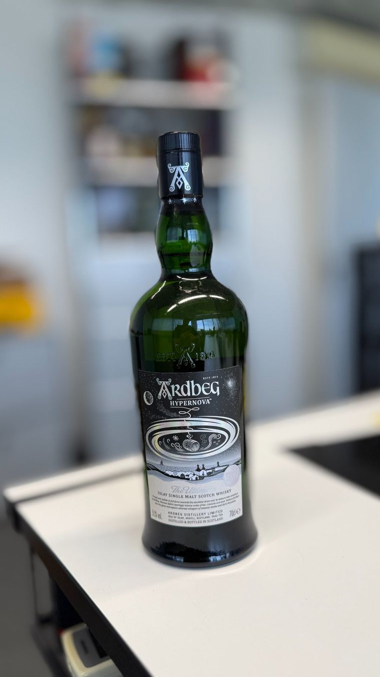 Ardbeg Bevande alcoliche: Ardbeg Hypernova 2022 – Usato da Pfäffikon SZ venduto da Pa0073