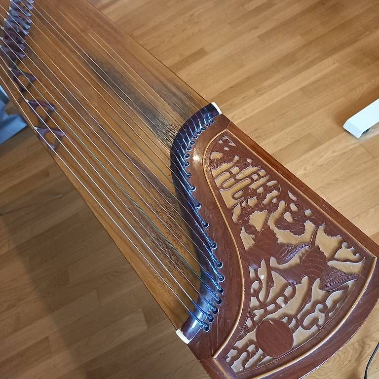 Strumenti musicali: Chinesische Zither. Guzheng – Usato da Dübendorf venduto da isu_b976 1