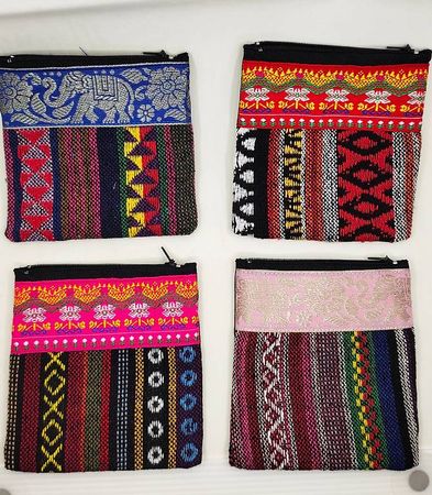 Pochettes en tissu traditionnel de Thaïlande