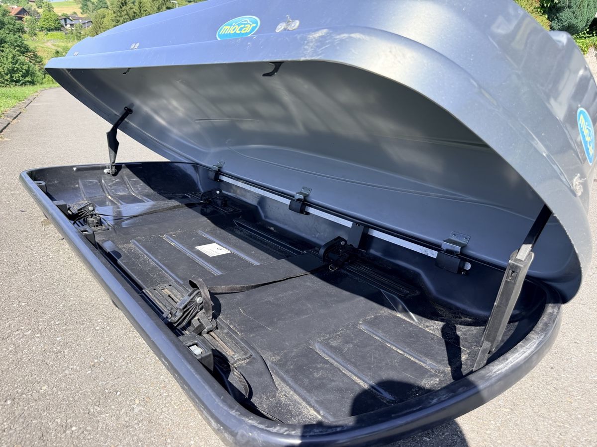 Box da tetto: Miocar Dachbox inkl. Thule Dachträger – Usato da Adligenswil venduto da anvil3001 5