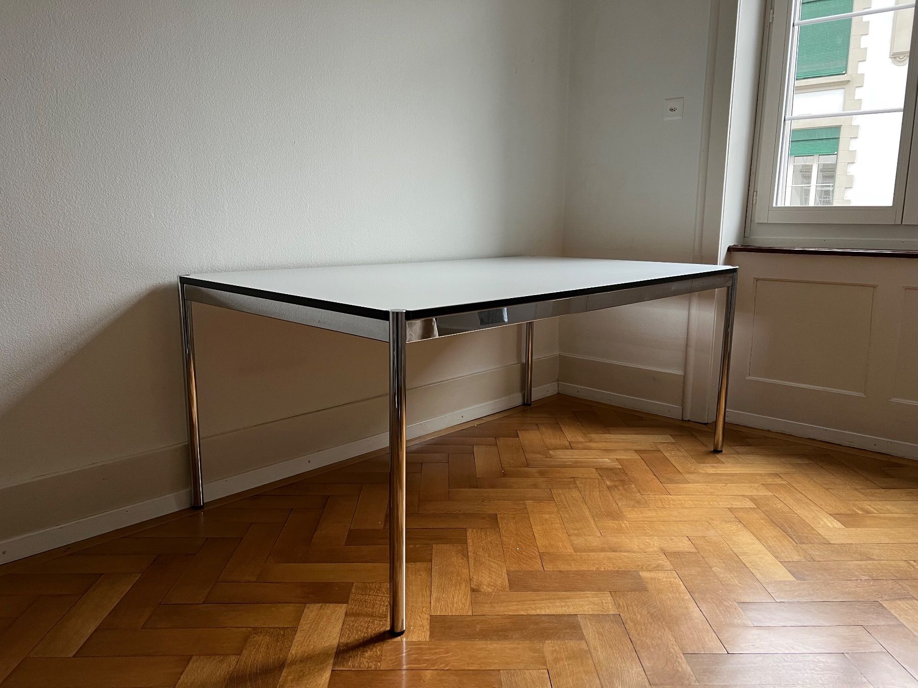 USM Tavoli: USM Haller Table – Usato da Biel/Bienne venduto da mon_7c52 1