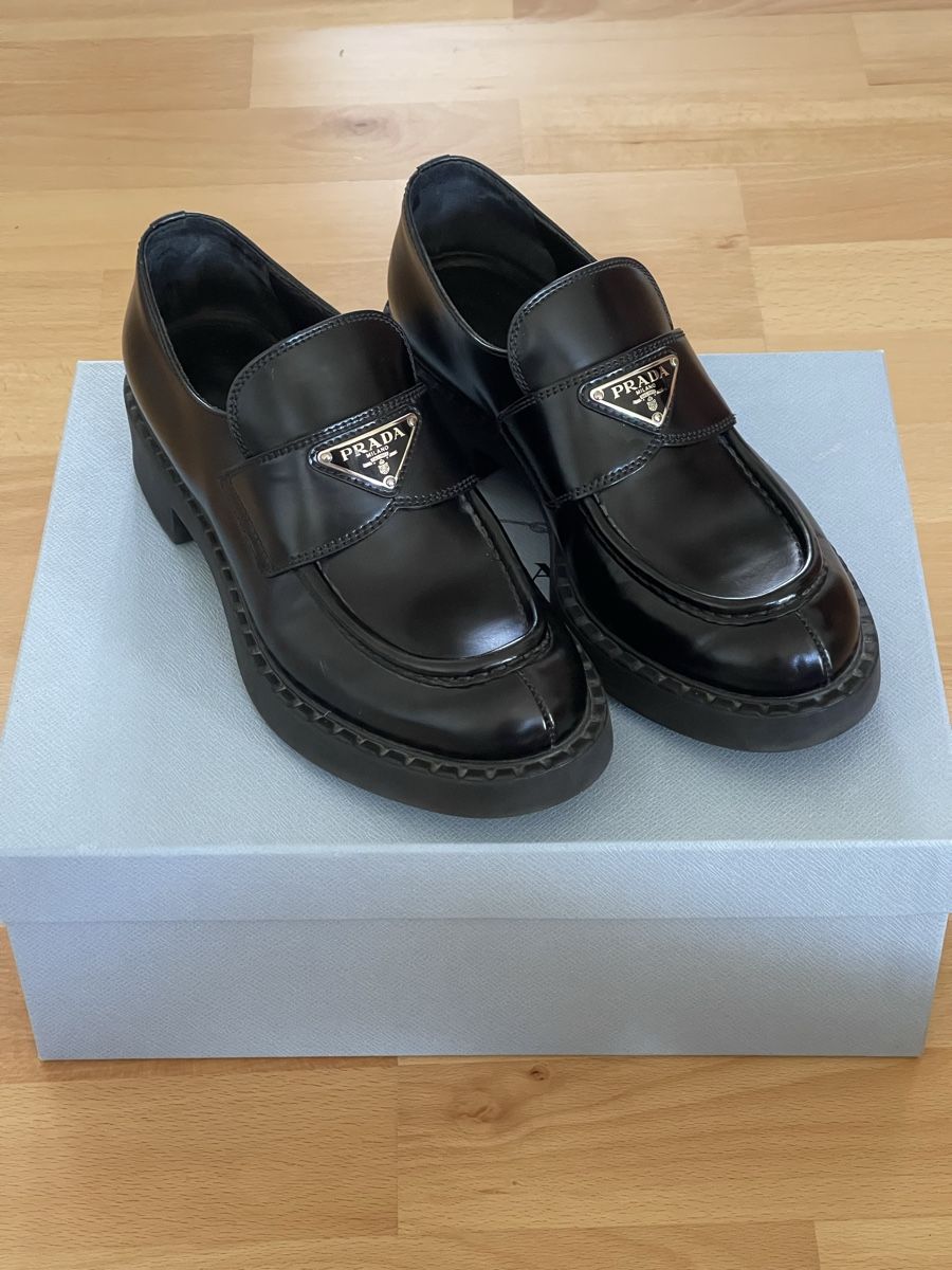 Prada Scarpe da donna: Prada Chocolate Loafer – Usato da Basel venduto da Celea_