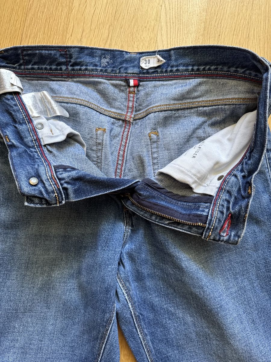 Tommy Hilfiger Jeans: Tommy Hilfiger Jeans Gr. 30/32 Regular Fit – Gebraucht aus Mauren von ducducturi 2