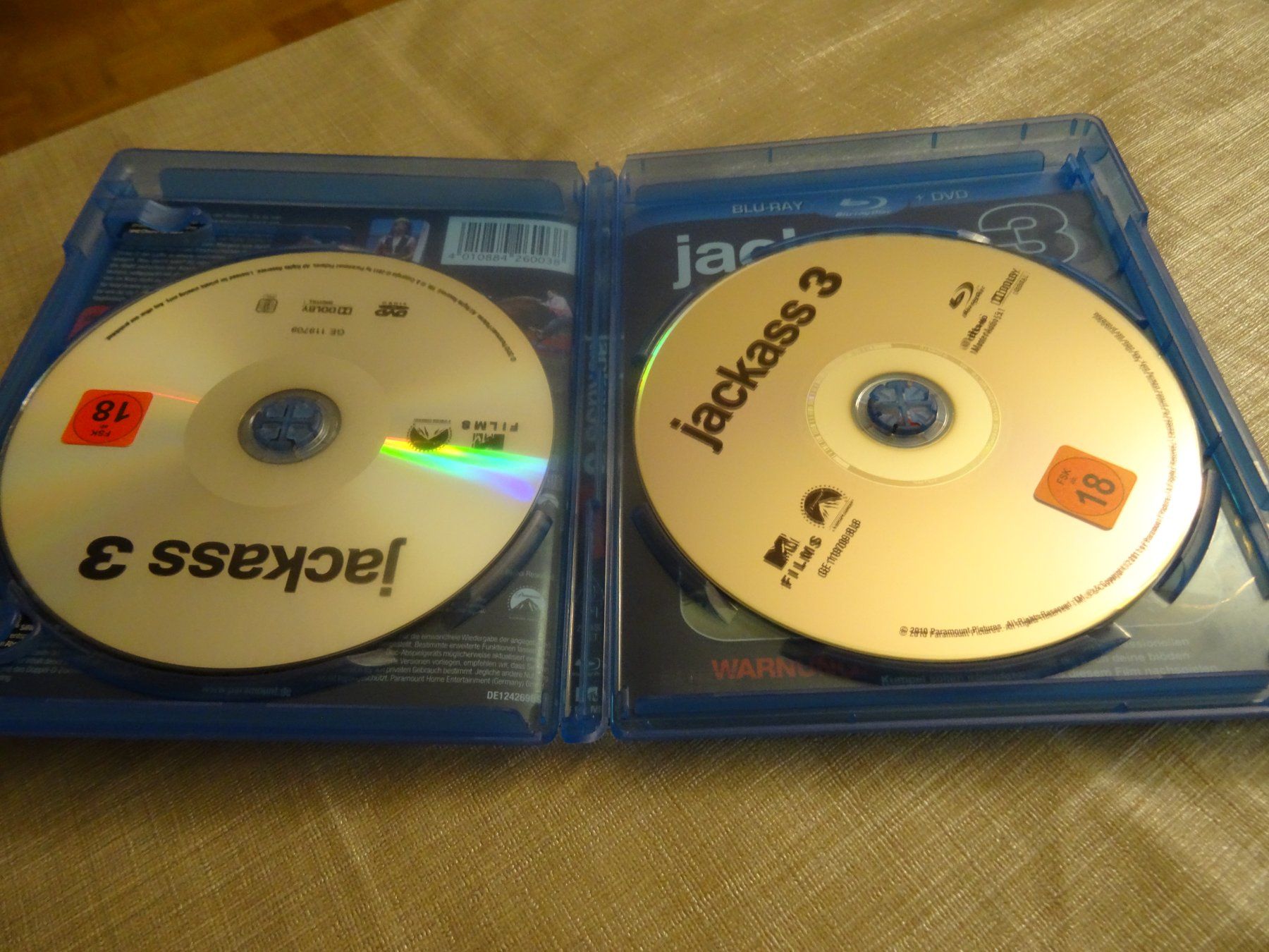 Tutti i DVDs: Jackass 3 - uncut Version - Blu-Ray & DVD – Usato da Olten venduto da Disc-Verkauf 1