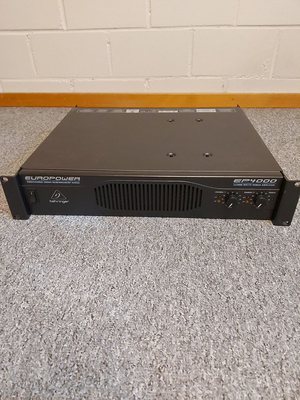 Behringer Verstärker: Behringer Europower EP4000  2x2000W – Gebraucht aus Wiedlisbach von Herby58