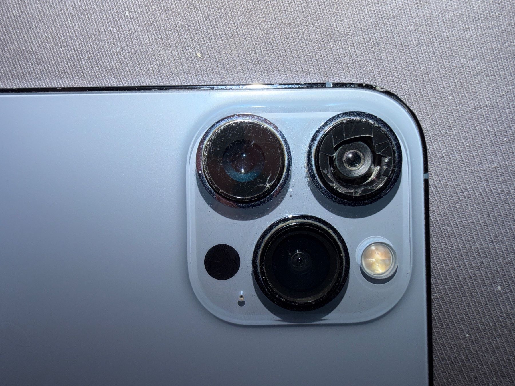 Apple Handys / Smartphones: iPhone 13 Pro Max – Gebraucht aus SCHERZINGEN von Corinne131313 3