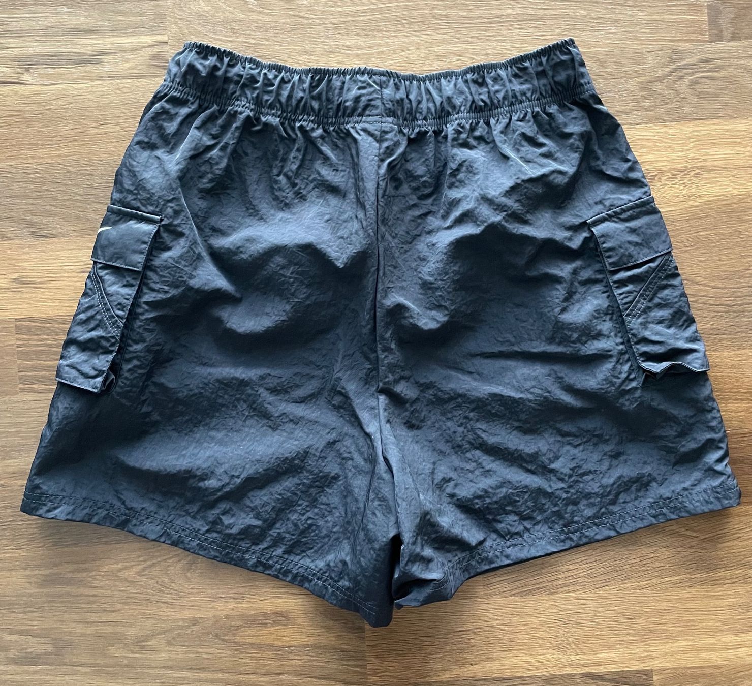 Nike Pantaloni: Nike Short – Usato da Olten venduto da B3ren 1