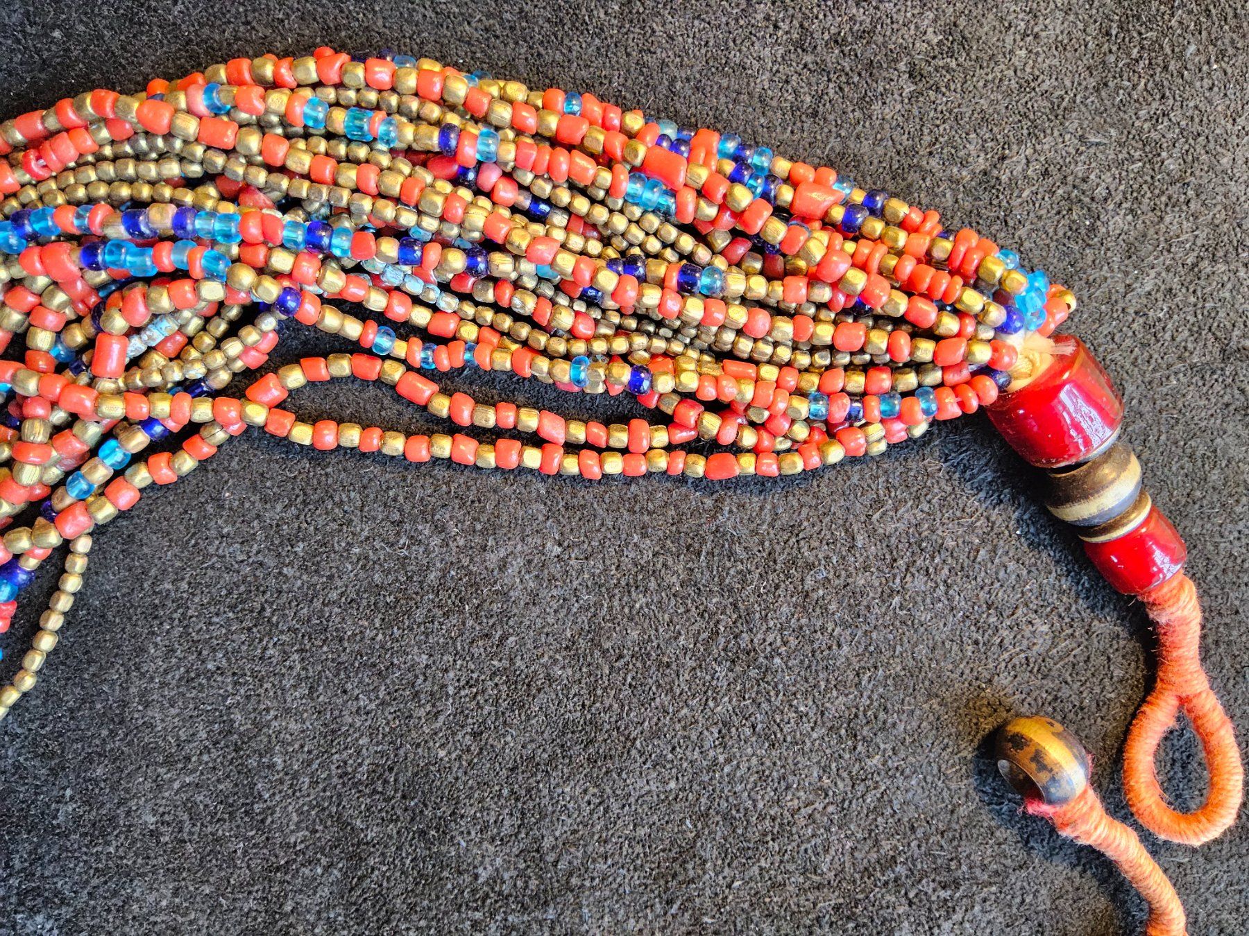 Catenine: Vintage 27strängiges BOHO Perlchen Collier – Usato da Zürich venduto da SciTec 3