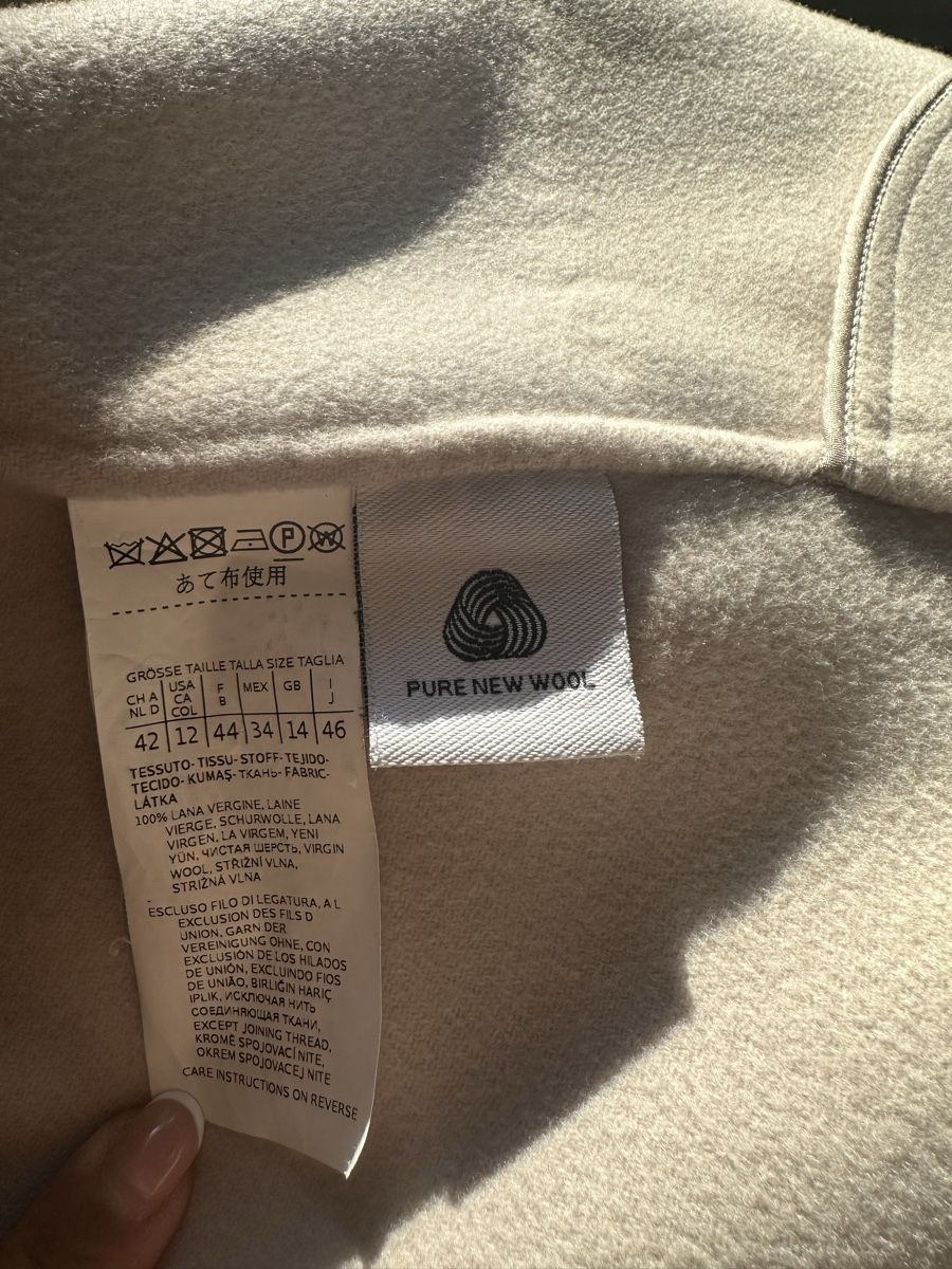 Max Mara Giacche: Puderfarbige MaxMara Long Jacket – Nuovo e nell'imballaggio originale da Zürich venduto da Chez_Dali 2
