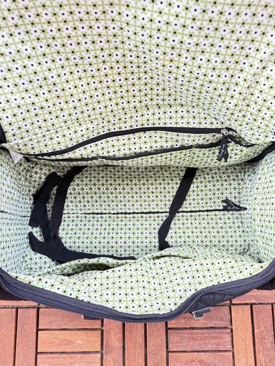 Reisekoffer: A stylish black suitcase – Gebraucht aus Zürich von futurmutur 4
