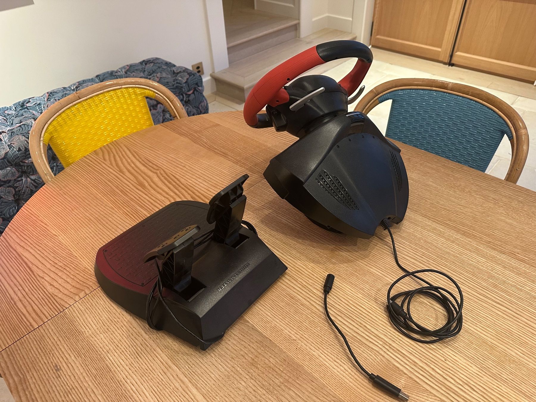 Thrustmaster Controller: Volant Thrustmaster 458 spider Xbox One comme neuf – Usato da Collonge-Bellerive venduto da toto113 2