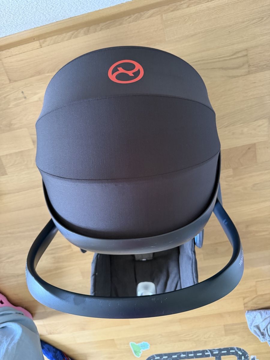 Cybex Seggiolini per auto: Cybex Babyschale mit Isofix Base  – Usato da Füllinsdorf venduto da had_kv5k 3