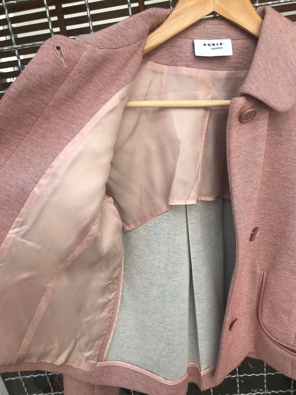 Akris Giacche: Wunderschöne Akris-Übergangsjacke in rosa – Usato da Zürich venduto da Salima03 5