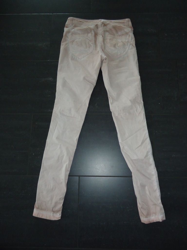 Tom Tailor Pantaloni: TOM TAILOR Tapered Relaxed Hose, Gr. 32 – Usato da Wohlen AG venduto da Michi761 1
