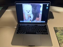 MacBook Pro 13” (2019) – Top Zustand