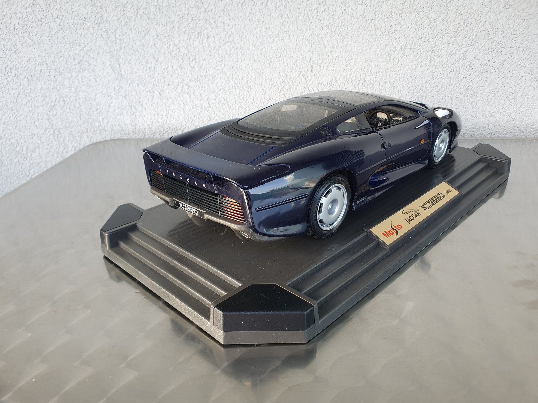 Maisto Modellautos: Jaguar XJ 220 1:12 – Neu und originalverpackt aus Studen BE von kissyves05 3