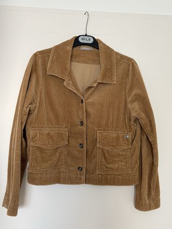 Nile Cord Jacke Farbe camel sehr guter Zustand