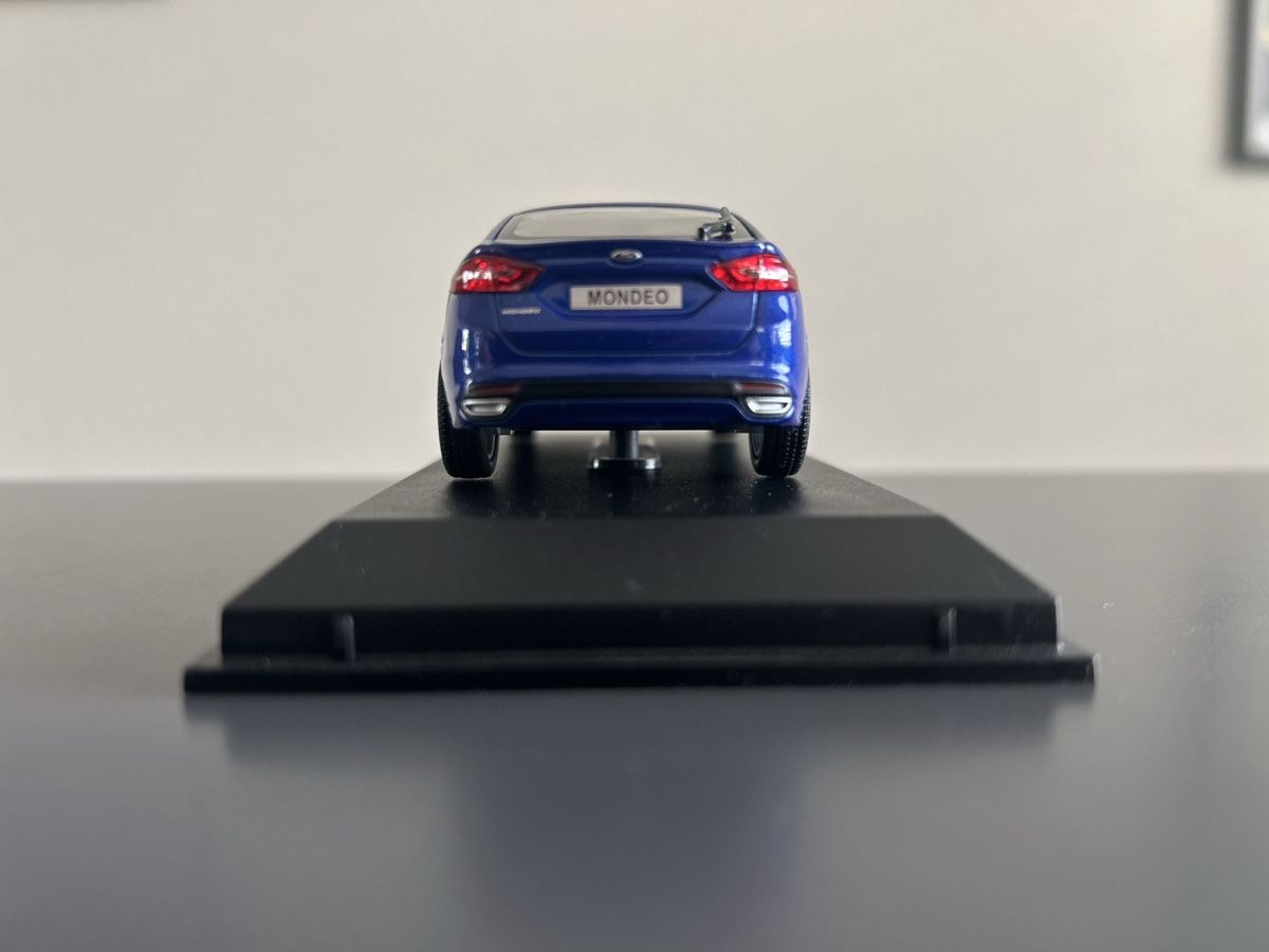 Ford Modellautos: Ford Mondeo Blau  1:43  – Neu (gemäss Beschreibung) aus kloten von Sgana