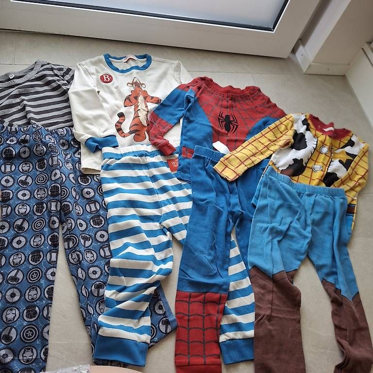 Lotti & Set di vestiti: Kleiderpaket Jungen (Gr. 100110)   – Usato da Untersiggenthal venduto da Sjkaoru
