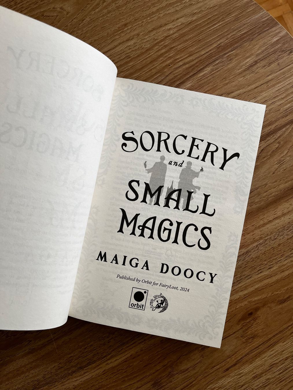 Bücher: Fairyloot. Sorcery and Small Things. English – Neu (gemäss Beschreibung) aus Interlaken von Sammy_6wpq 2