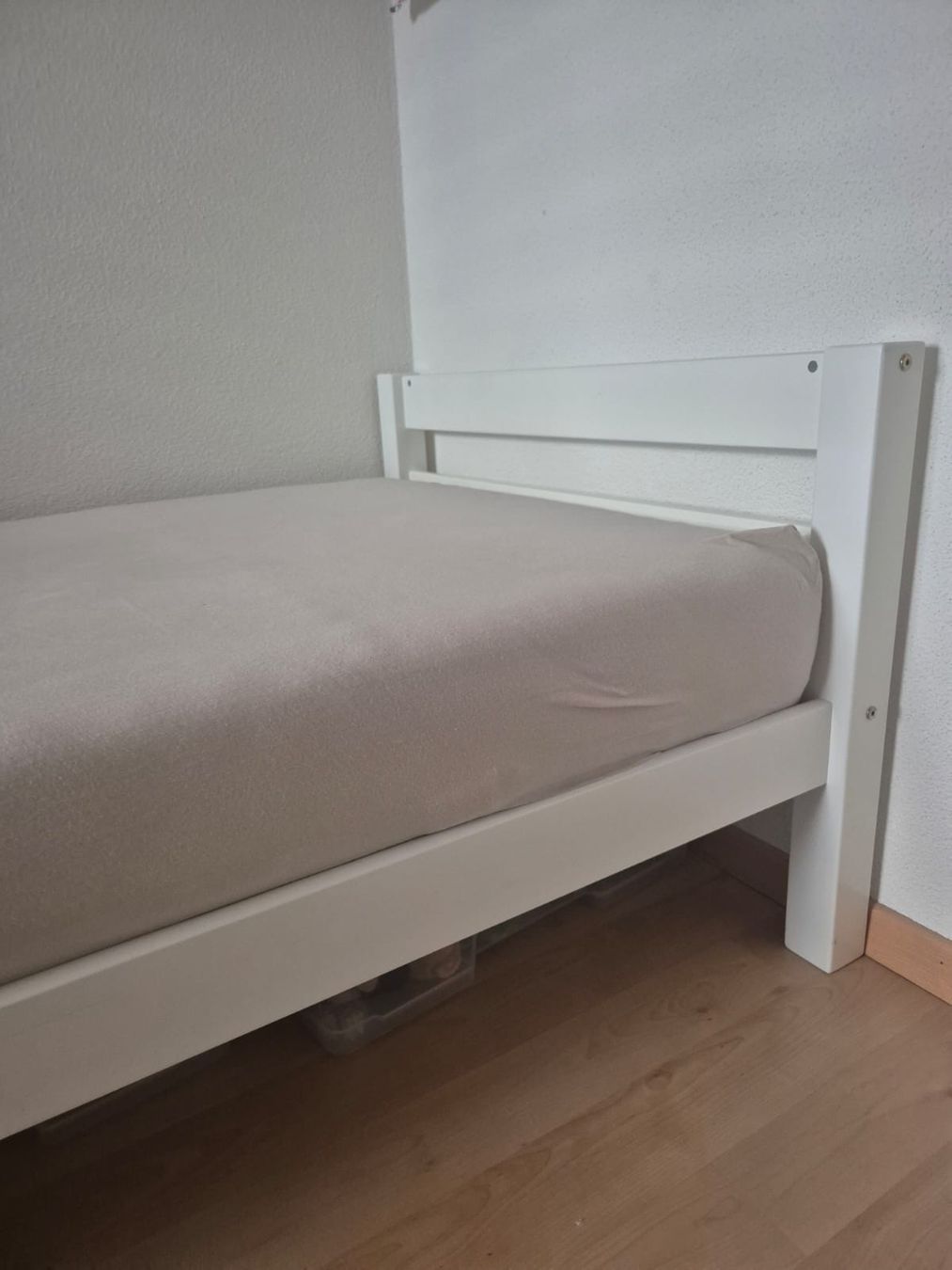 Lits: Bett mit Rost exkl.Matratze – D'occasion à Volketswil par see_real33 1