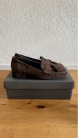 Loafers brown suede tassel detailing like new