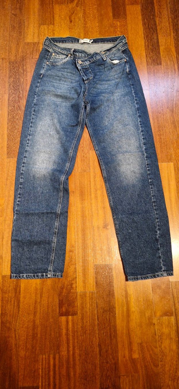 Please Jeans Lotti di vestiti: 2 Please Hose Gr. S – Usato da Neuheim venduto da roue 2
