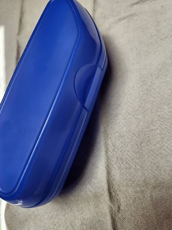 Tupperware Recipients et similaires: Tupperware Eierbox für 6 Eier  noch eine 2te vorhanden – D'occasion à Gstaad par Meiel2020 2