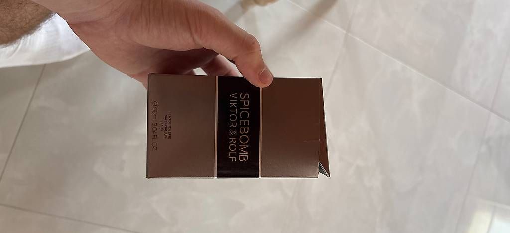 Profumi & Eau de Toilette: Profumo Spicebomb viktor&rolf – Usato da Pregassona venduto da Nicolas-Lusenti 2