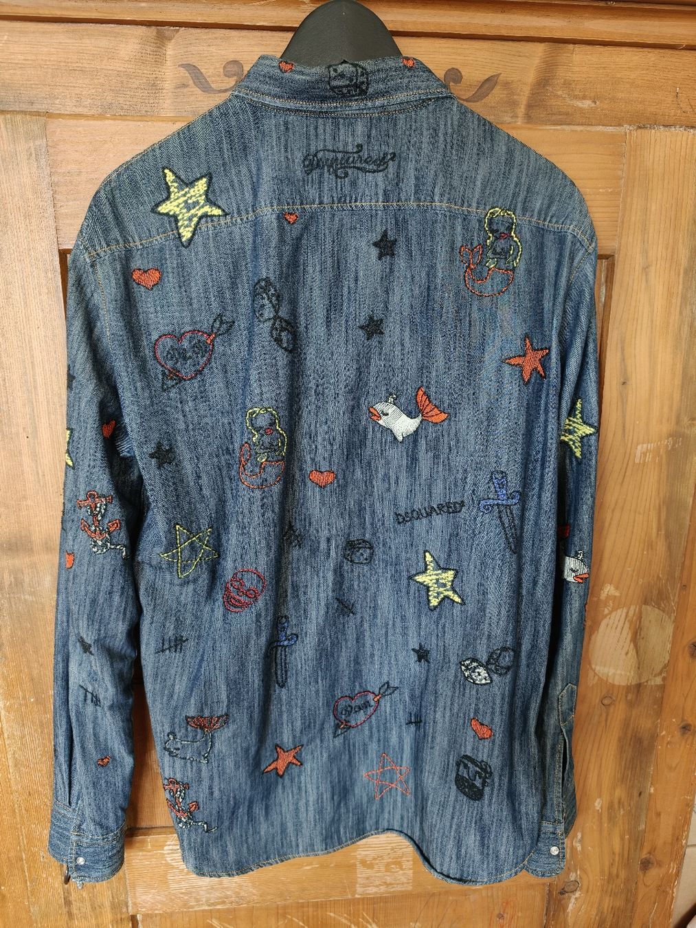 Dsquared2 Camicie: Dsquared2 Jeanshemd Gr. 50 mit Stickerei – Usato da Zürich venduto da Niko80046 2