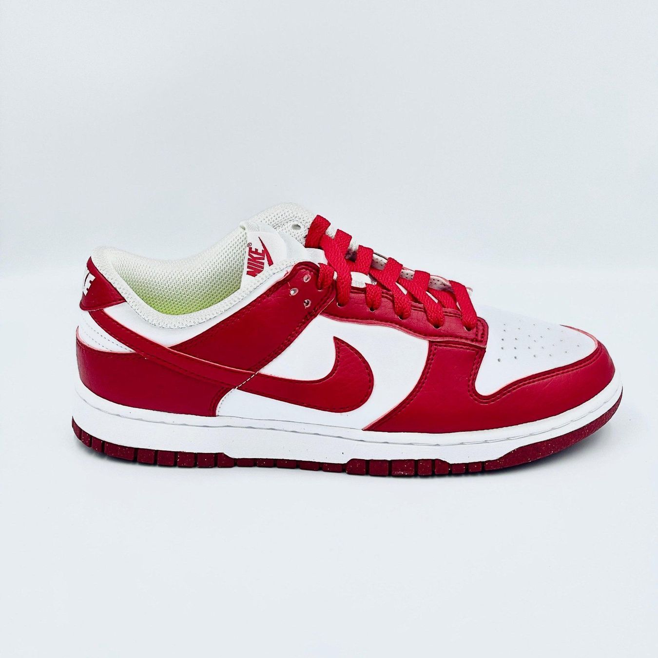 Nike Scarpe da donna: Nike Dunk Low University Red EU 36.5 – Nuovo e nell'imballaggio originale da Erlinsbach venduto da sasneakers 1