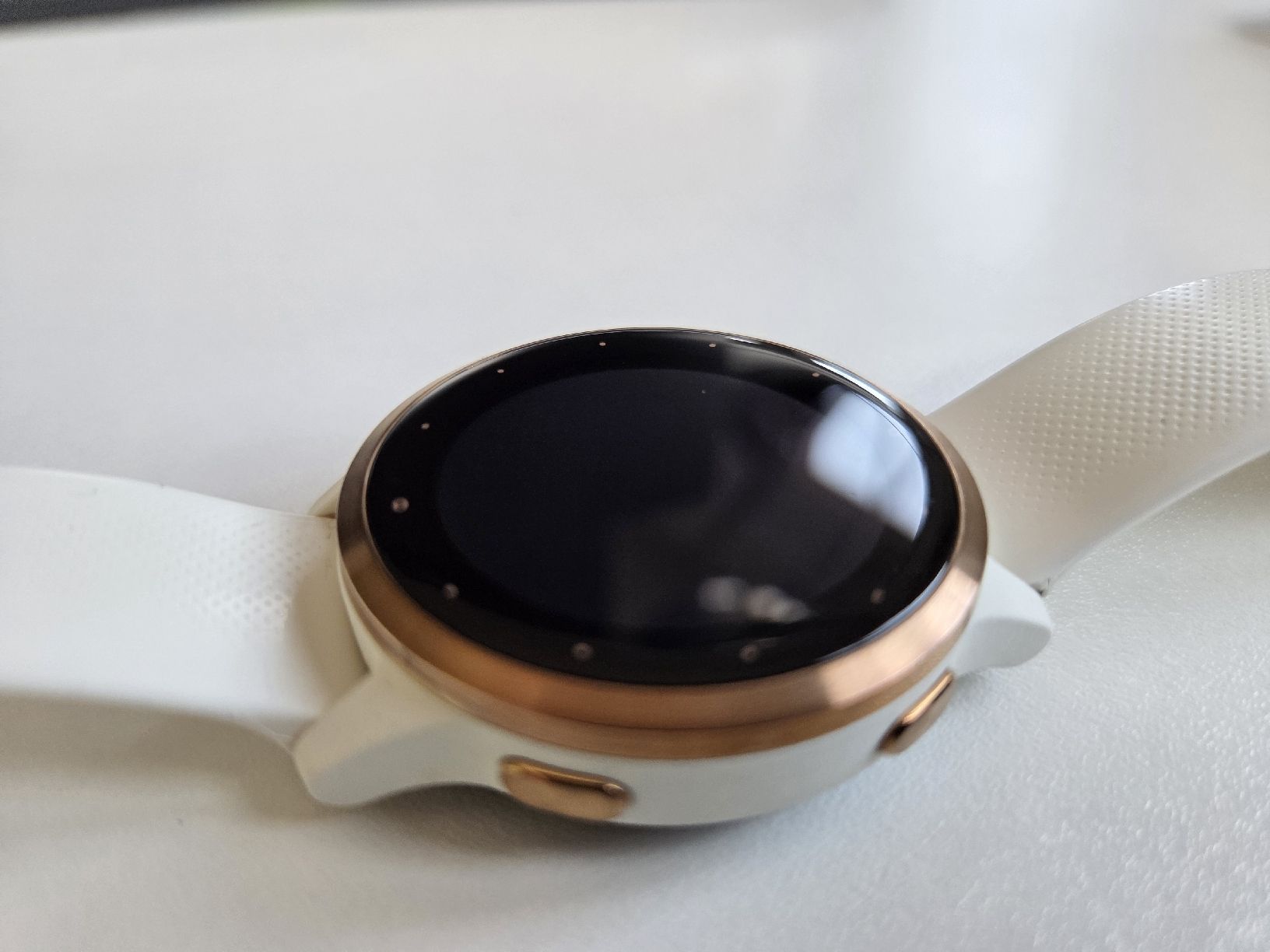 Garmin Smartwatch: Garmin Vivoactive 4s (défectueuse) et accessoires  – Defekt aus Vuisternens-devant-Romont von Deah10203 1