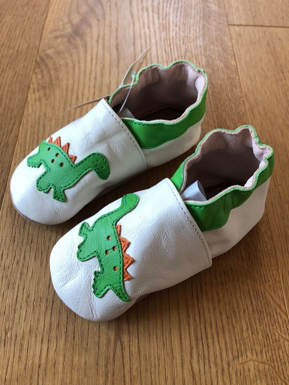 Scarpe per ragazzi: Neue Babyfinkli Gr.22 – Nuovo (secondo la descrizione) da Lengnau BE venduto da Rubin27