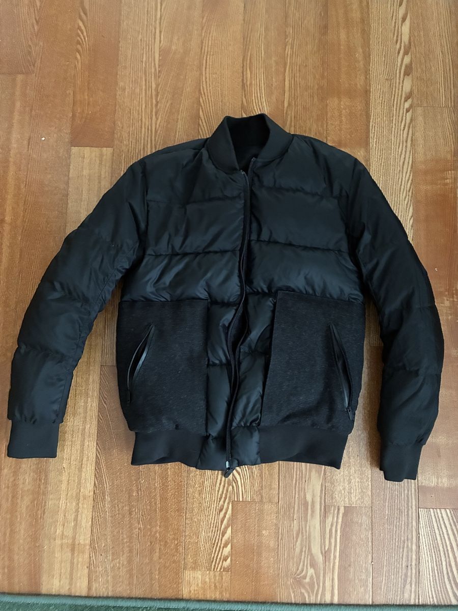 Lululemon Mäntel: Lululemon Roam Far Wool Down Bomber Jacket Coat Mantel – Gebraucht aus Münchenstein von B771 5