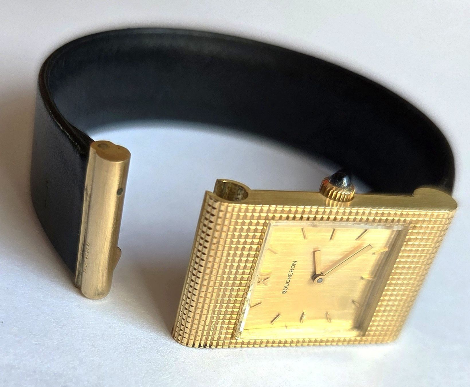 Boucheron Montres: Boucheron Schmuckuhr 18K – D'occasion à Bottighofen par Absaras 6