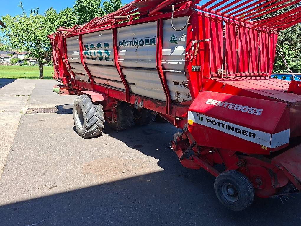 Pöttinger Rimorchi: Pöttinger Ladewagen – Usato da Ganterschwil venduto da Waespetech 2