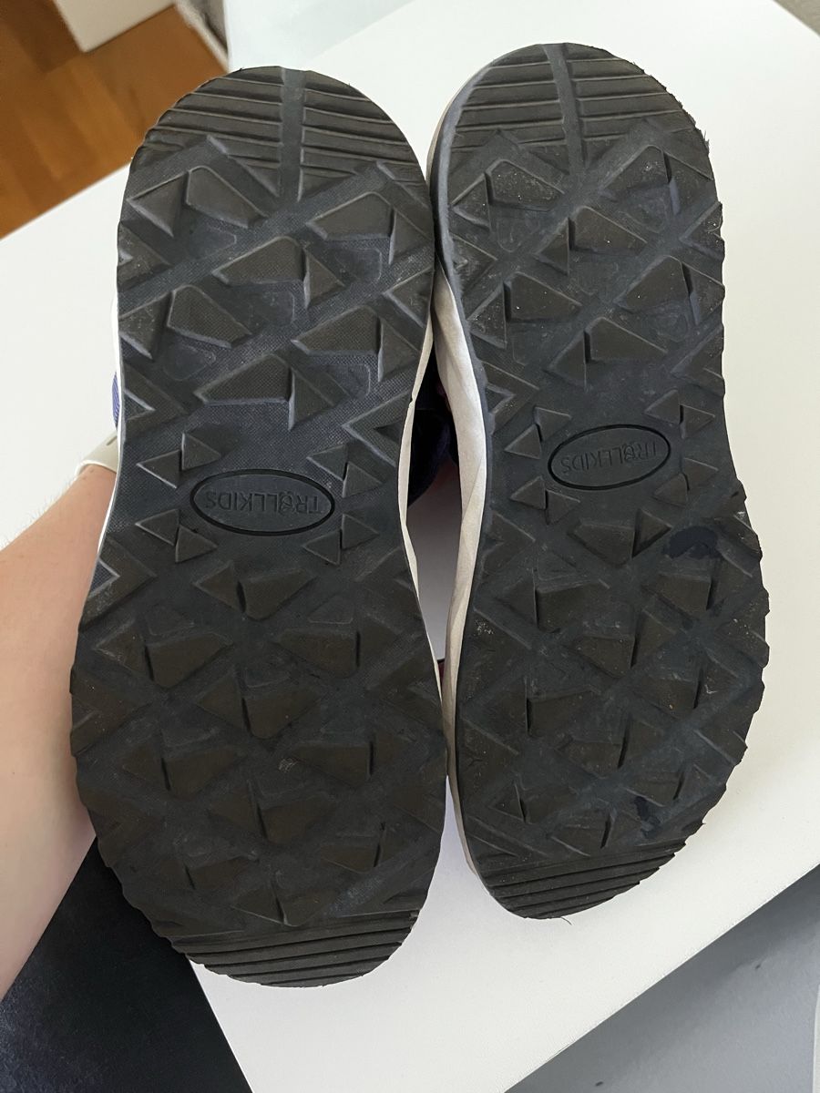 Scarpe per ragazze: Trekkingsandalen Trollkids Gr. 35 – Usato da Chur venduto da cardem86 1