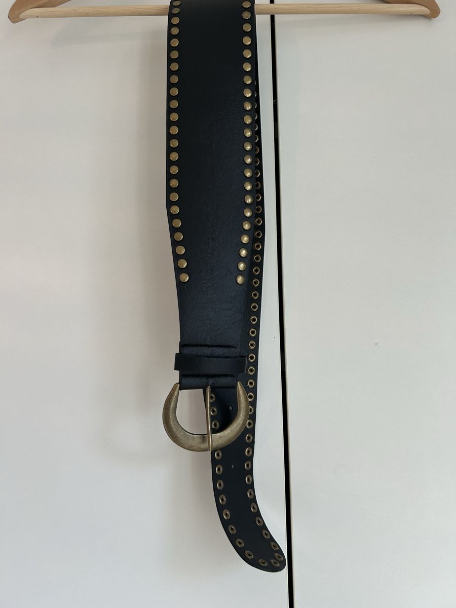 Cinture: Schwarzer Nietengürtel, 100cm lang – Usato da Zürich venduto da Lolaa123 1