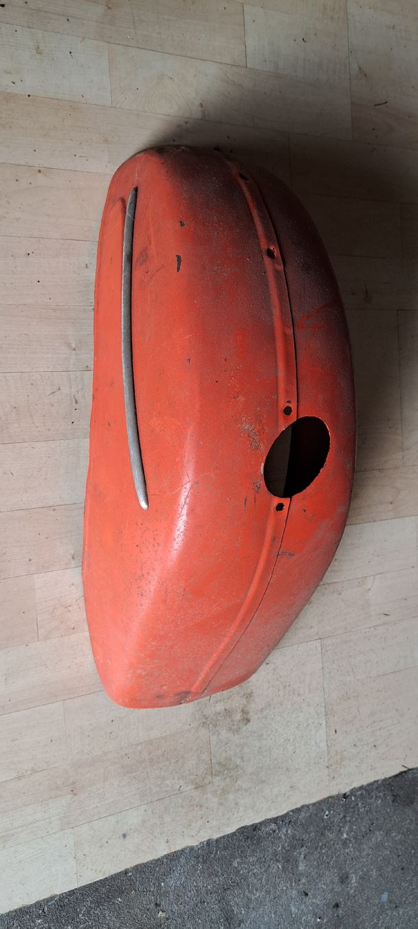 Vespa Tutti pezzi di ricambio per scooter: Vespa Kotflügel – Usato da Füllinsdorf venduto da Borgirosi