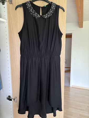 Benetton Kleid schwarz, Grösse 40, mit Steinen