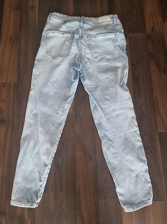 Jeans: ONLY WAUW GR. L/30 – Usato da Kölliken venduto da mae_rld9 2