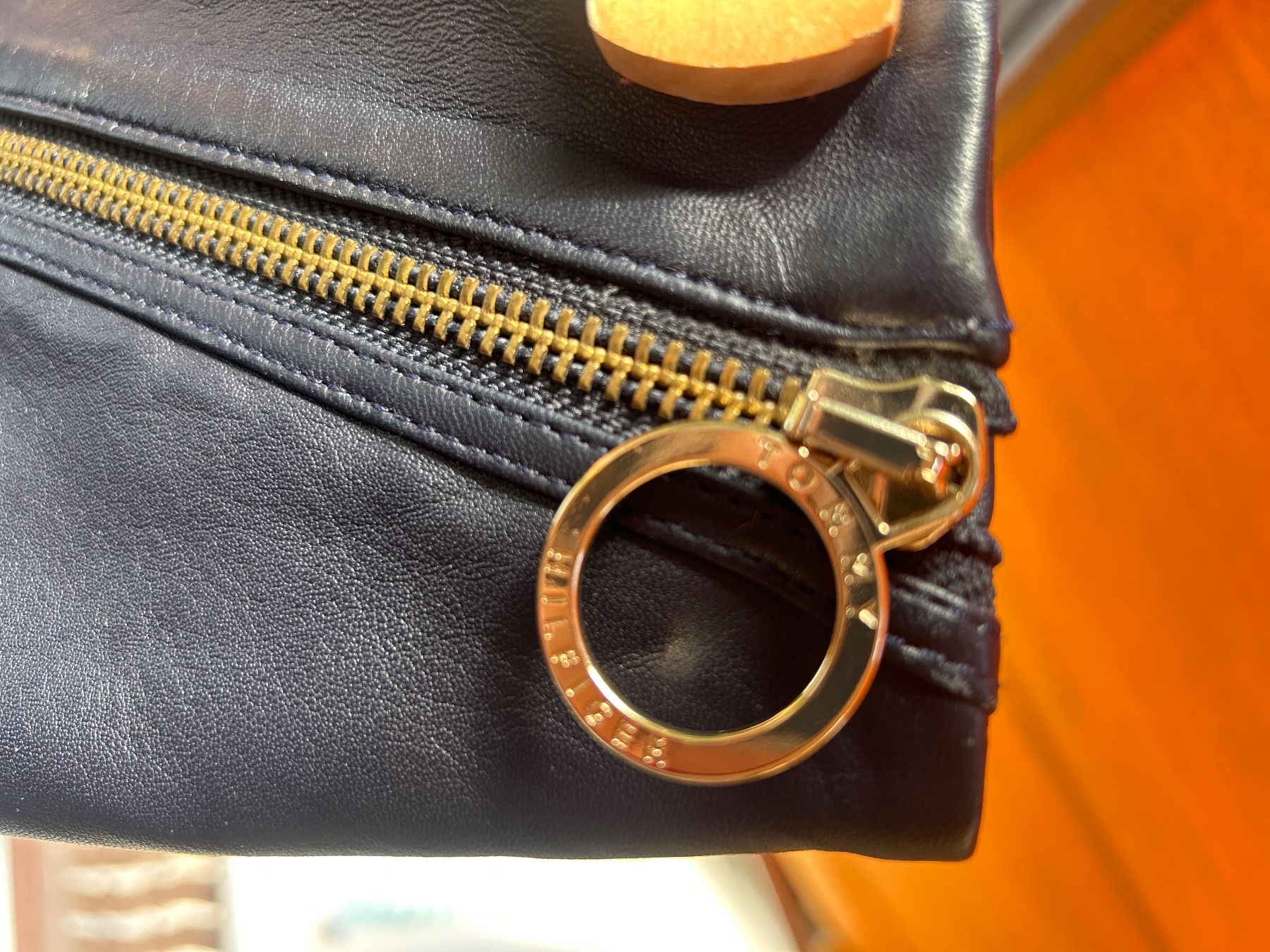 Tommy Hilfiger Gonne: Lederrock Tommy Hilfiger navy – Nuovo e nell'imballaggio originale da Frauenfeld venduto da bal_88zr 1