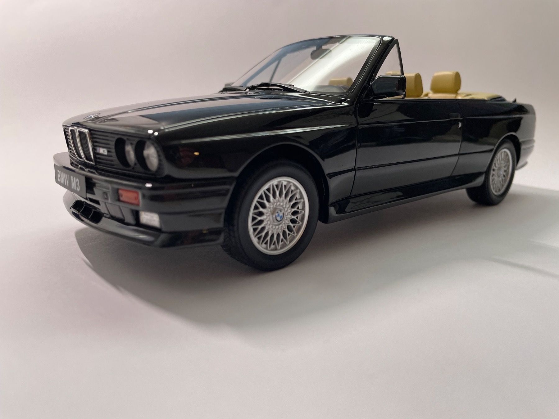 Otto Models Modellini d'auto: Ottomobile BMW e30 M3 Cabrio 1/18 OT1012 – Nuovo e nell'imballaggio originale da Sutz venduto da mtechcab 6