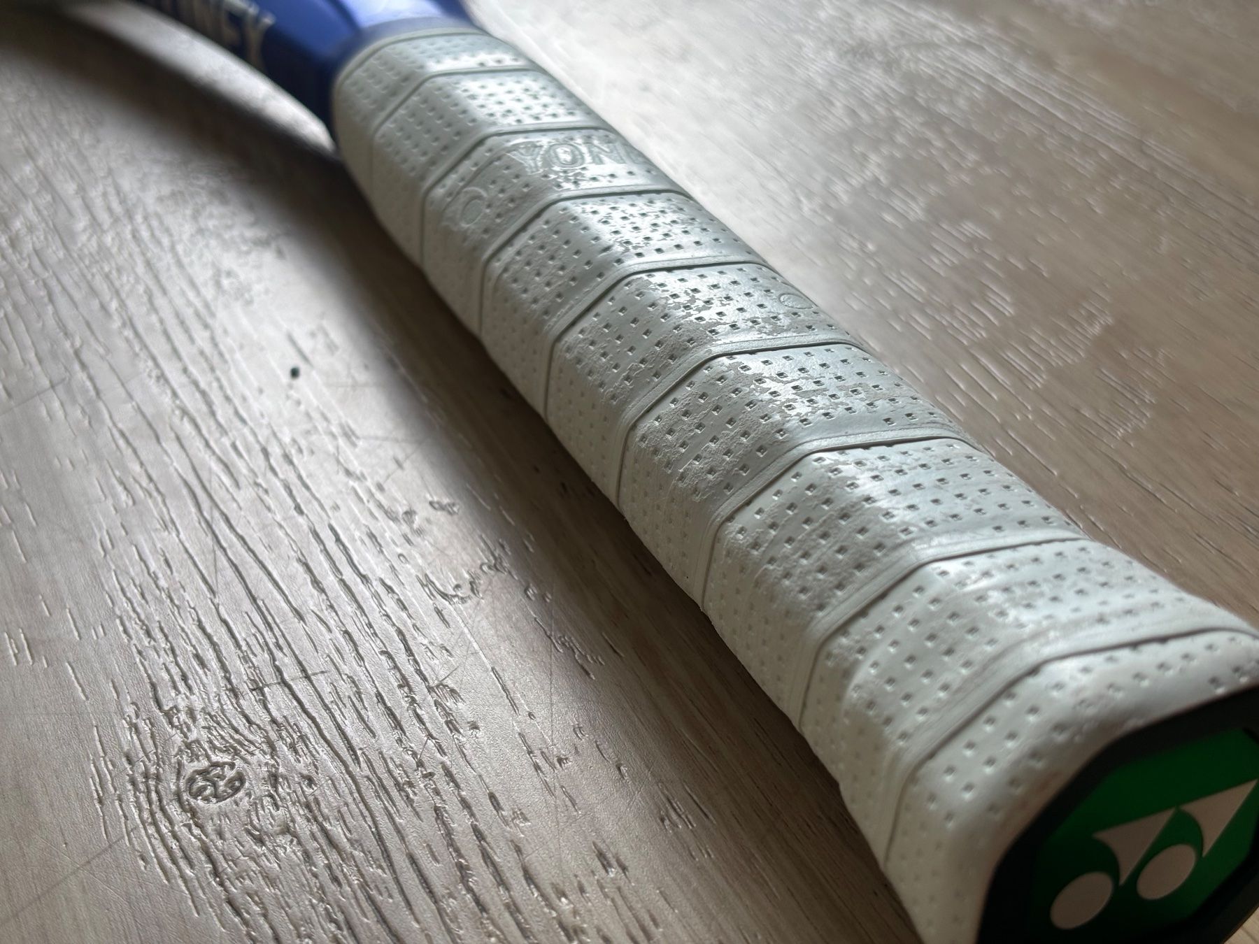 Yonex Raquettes: Yonex Ezone 100 V8 2025 - Griff 4 – D'occasion à Goldach par fairtrade90 5
