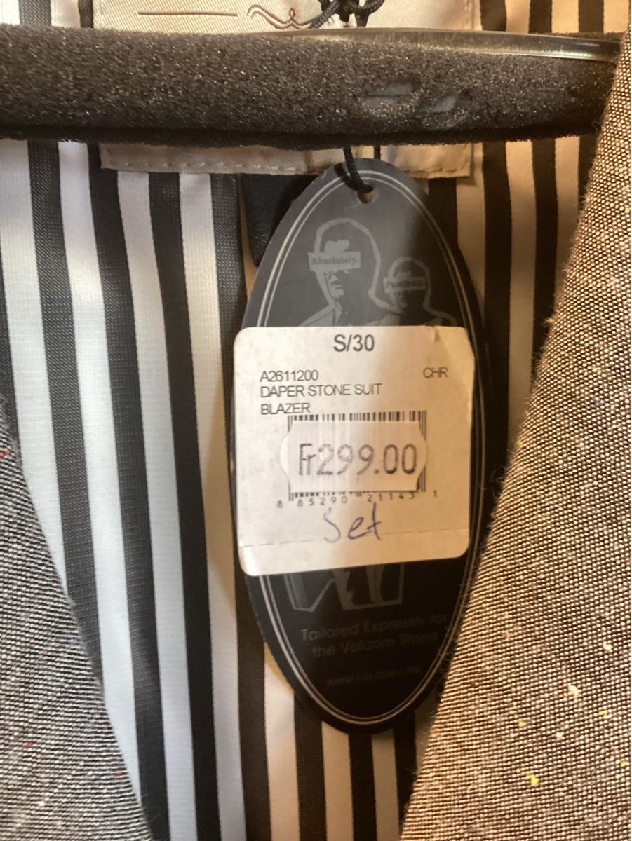 Completi: Volcom Anzug-Set (Grösse S/30) – Nuovo e nell'imballaggio originale da Schaffhausen venduto da Fresh-Stuff 1