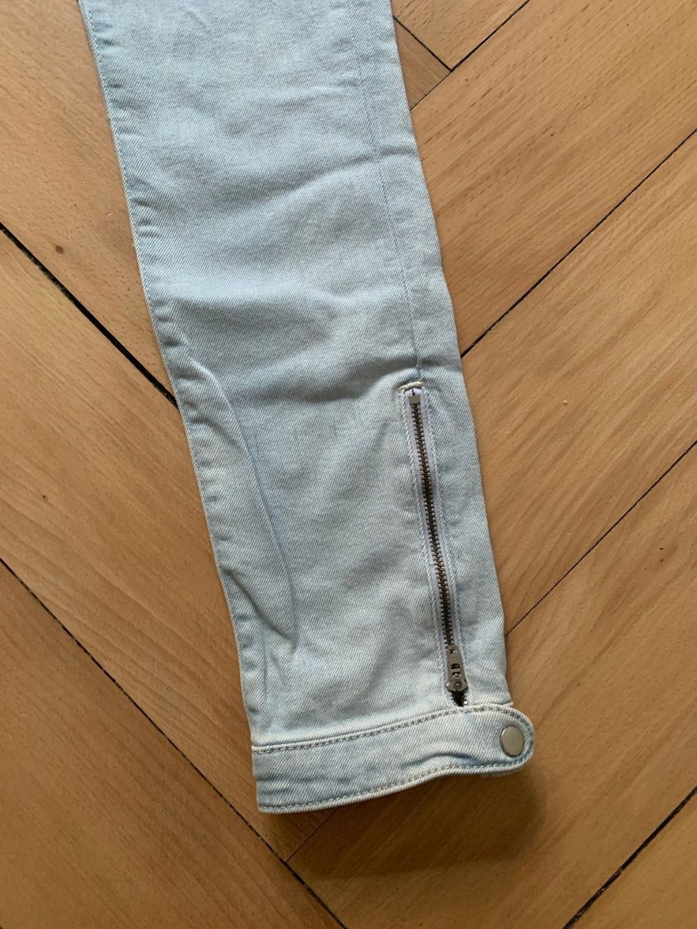 Zara Jeans: ZARA - Slim Fit Jeans hellblau 34 – Gebraucht aus Zürich von Diazaio 1
