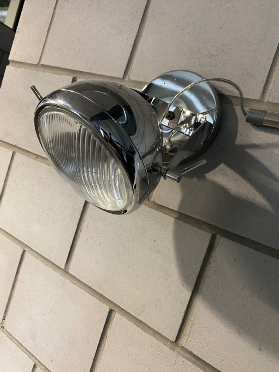 Lampen: Wandlampe in Form eines alten Motorradscheinwerfers – Gebraucht aus Tafers von JP911
